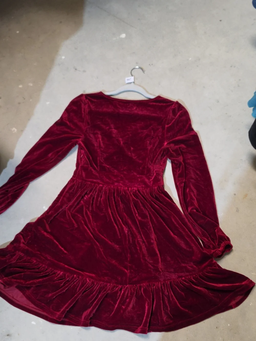 Nwt HALARA Burgundy Velvet Long Sleeve V-Neck Dress - Picture 5 of 5